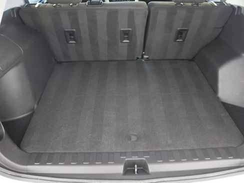 Used 2023 GMC Terrain SLE FWD image 20