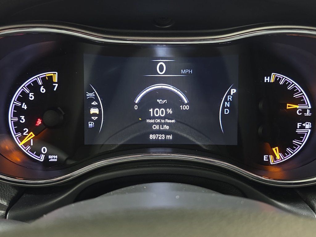 Used 2018 Jeep Grand Cherokee Altitude AWD/4WD image 18