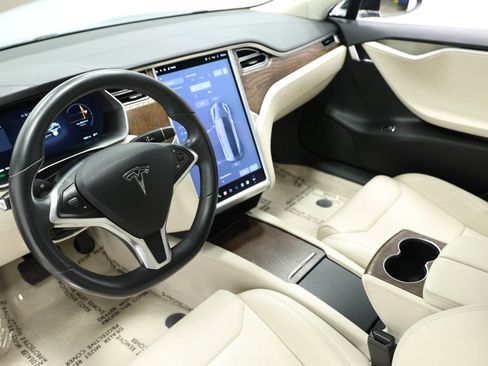 Used 2017 Tesla Model S 75 image 2