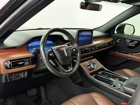 Used 2022 Lincoln Aviator Reserve w/ Elements Package Plus RWD image 4