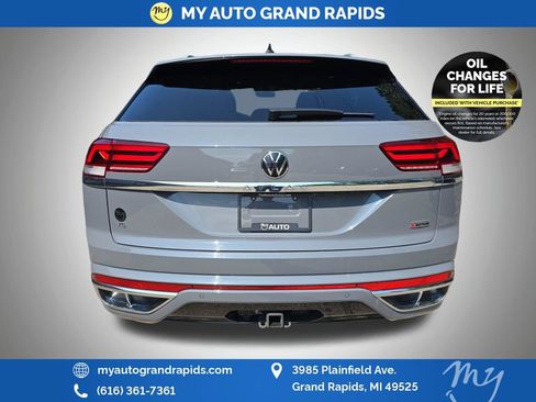 Used 2022 Volkswagen Atlas Cross Sport SEL Premium R-Line AWD/4WD image 6