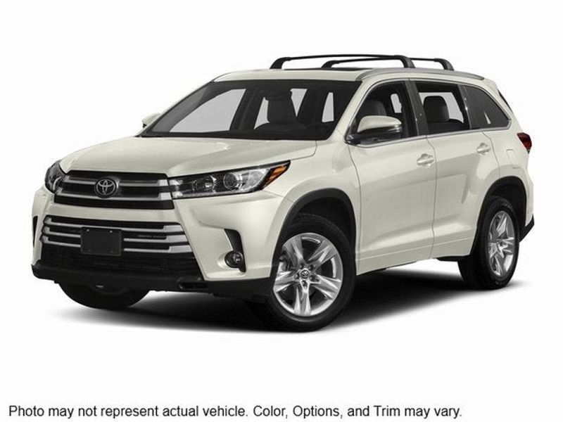 Used 2017 Toyota Highlander Limited image 1