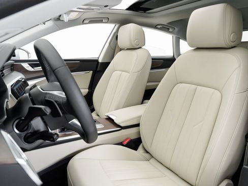 Used 2025 Audi A7 3.0T Premium image 8