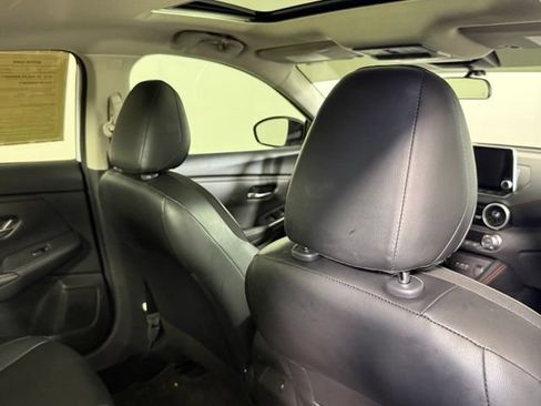 Used 2024 Nissan Sentra SR w/ SR Premium Package FWD image 32