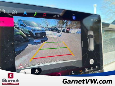 Used 2025 Volkswagen Tiguan SE R-Line image 19