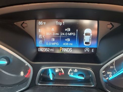 Used 2019 Ford Escape Titanium AWD/4WD image 29
