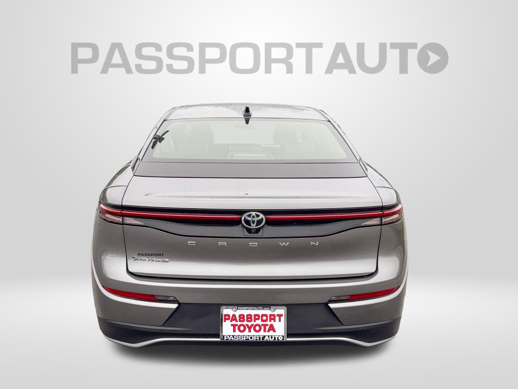 Used 2025 Toyota Crown AWD/4WD image 7