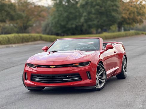 Used 2017 Chevrolet Camaro LT image 2