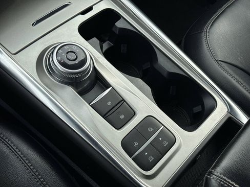 Used 2024 Ford Explorer Limited image 26