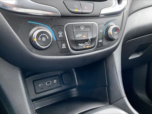 Used 2023 Chevrolet Equinox LT FWD image 31