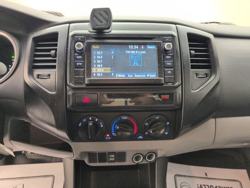 Used 2015 Toyota Tacoma PreRunner image 26