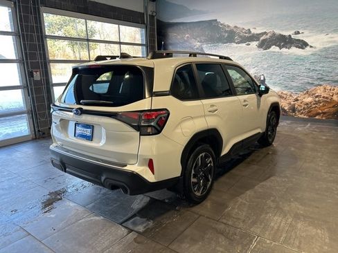 Used 2025 Subaru Forester Limited image 38