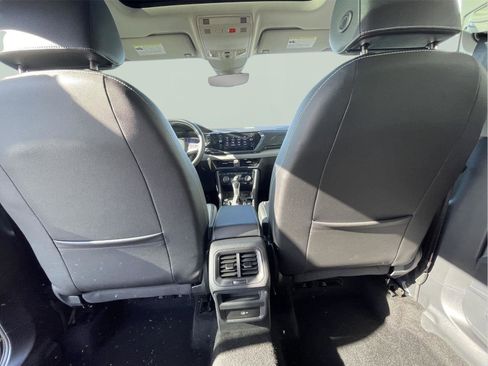 Used 2023 Volkswagen Taos SEL AWD/4WD image 15