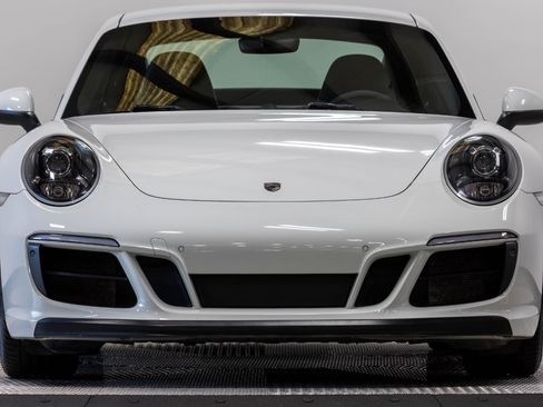 Used 2019 Porsche 911 Carrera GTS RWD image 4