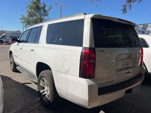 Used 2019 Chevrolet Suburban LT image 5