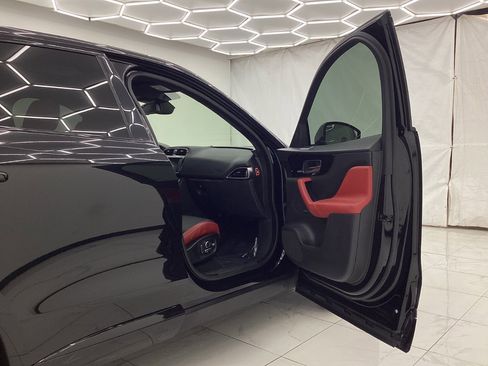 Used 2018 Jaguar F-PACE S image 16