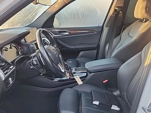 Used 2019 BMW X3 sDrive30i w/ Premium Package image 3