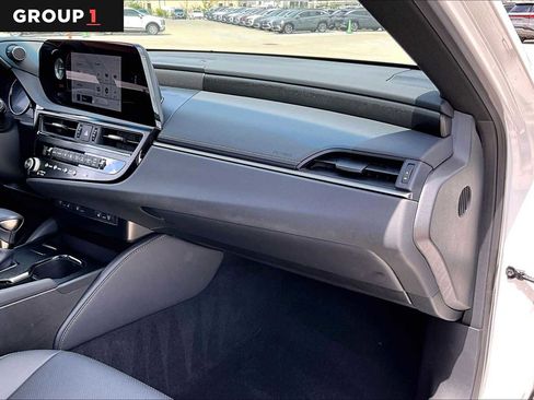 Used 2024 Lexus ES 350 w/ Premium Package image 16