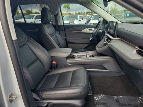 Used 2026 Ford Explorer Active RWD image 17