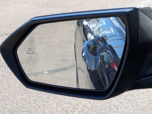 Used 2025 Hyundai Elantra Limited image 27