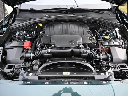 Used 2017 Jaguar F-PACE Prestige image 15