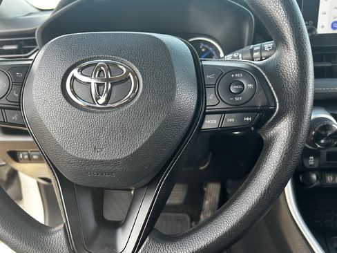 Used 2023 Toyota RAV4 AWD Hybrid image 24