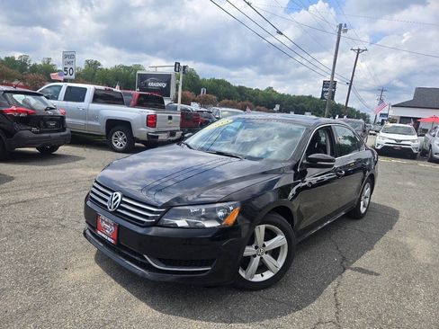 Used 2013 Volkswagen Passat 2.5 SE FWD image 1