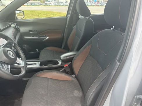 Used 2024 Nissan Kicks SR FWD image 9