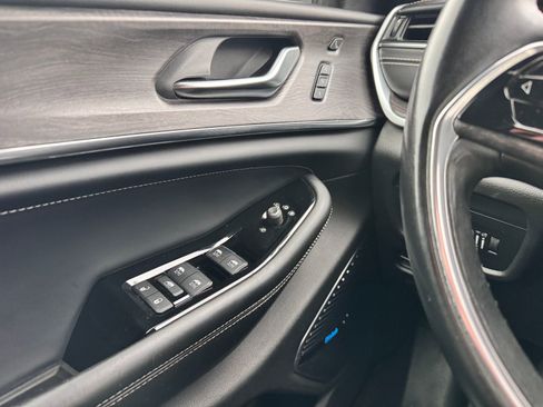 Used 2021 Jeep Grand Cherokee L Overland w/ Luxury Tech Group IV image 15