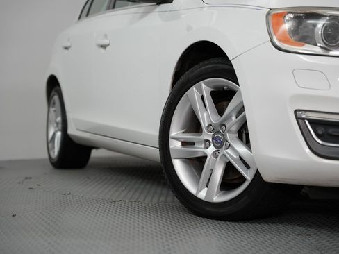 Used 2015 Volvo S60 T5 Platinum image 17