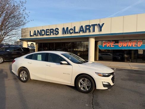 Certified 2025 Chevrolet Malibu LS image 1
