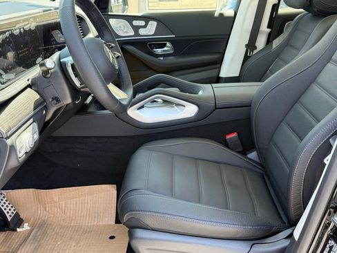 New 2026 Mercedes-Benz GLS 450 4MATIC image 19
