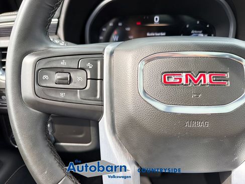 Used 2023 GMC Yukon XL SLT AWD/4WD image 14