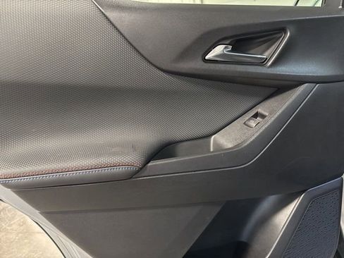 Used 2025 Chevrolet Equinox RS image 25