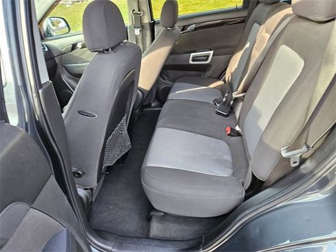 Used 2013 Chevrolet Captiva Sport LS image 12