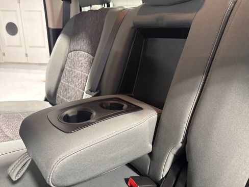 Used 2016 RAM 1500 Big Horn AWD/4WD image 39
