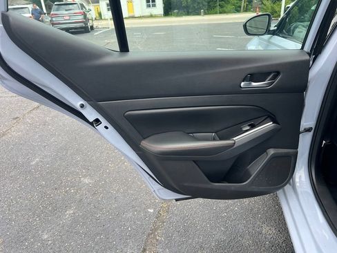 Used 2024 Nissan Altima 2.5 SR FWD image 19