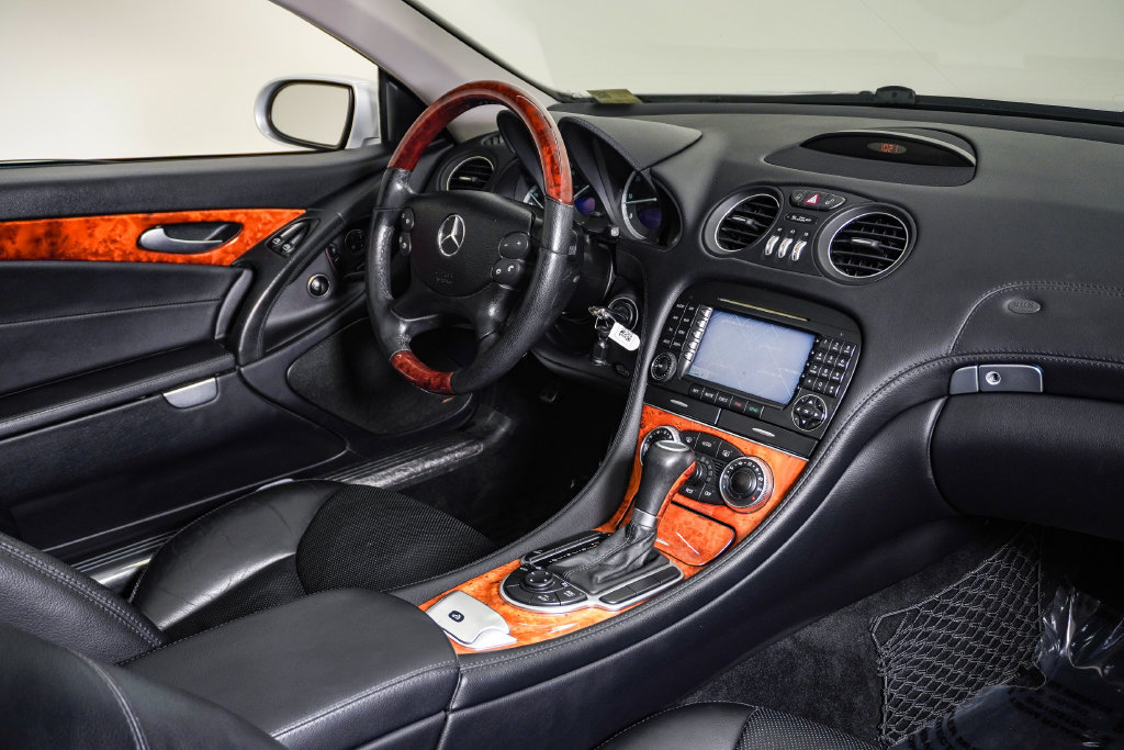 Used 2007 Mercedes-Benz SL 550 image 16