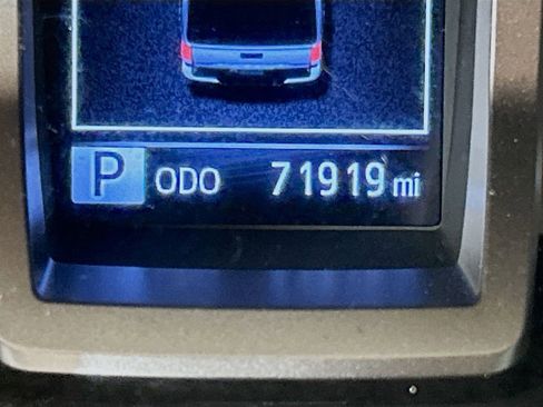 Used 2020 Toyota Tacoma SR5 image 10