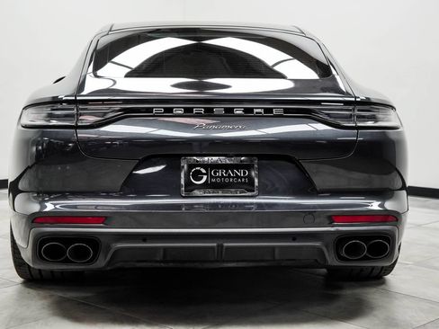 Used 2023 Porsche Panamera 4 Platinum Edition AWD/4WD image 10