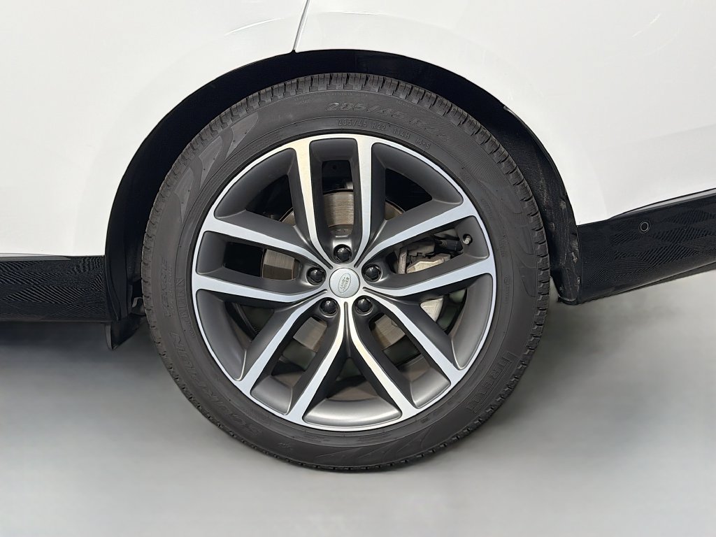Used 2024 Land Rover Range Rover SE AWD/4WD image 33