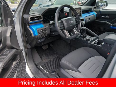 Used 2025 Toyota Tacoma TRD Off-Road AWD/4WD image 9