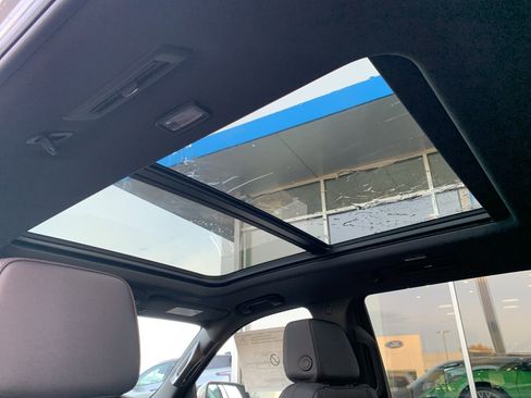 New 2025 Chevrolet Tahoe High Country image 19