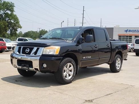 Used 2012 Nissan Titan SV w/ SV Premium Utility Pkg AWD/4WD image 9