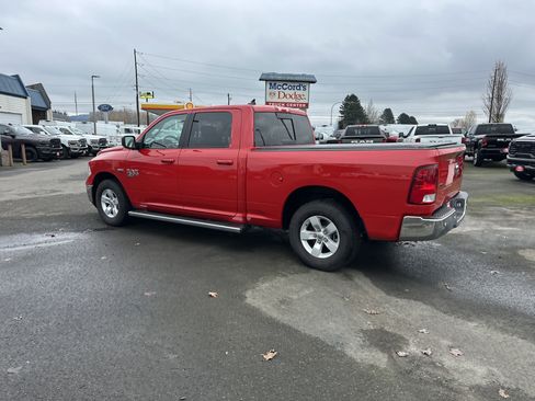 Used 2020 RAM 1500 Classic SLT w/ Luxury Group image 3