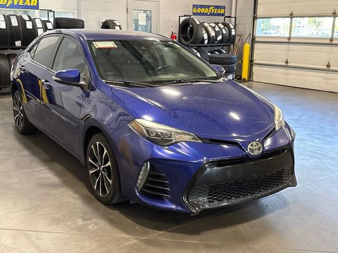 Used 2018 Toyota Corolla SE w/ Body Protection Package FWD image 3