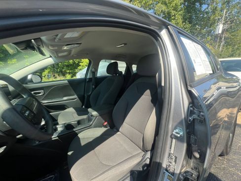Used 2026 Kia K4 FWD image 19