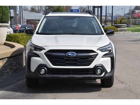 Used 2025 Subaru Outback Premium w/ Popular Package #1A image 9