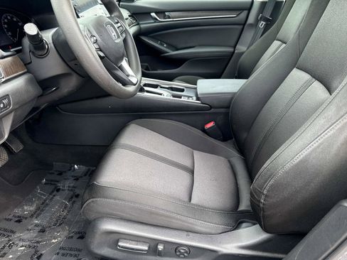 Certified 2019 Honda Accord EX image 19