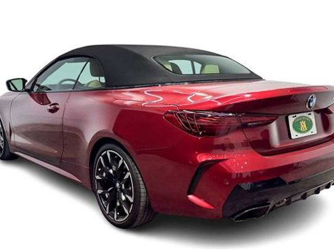 Used 2025 BMW M440i Convertible image 4